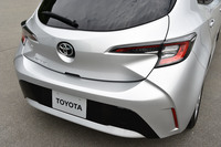 大きくラウンドしたリアデザインは、「ラグビーボール」をモチーフにデザインされたもの。