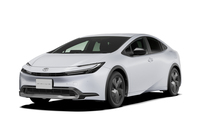 個人ユースの事実上のエントリーグレードとなる「U」。外観では足元の仕様が上位グレードとの大きな違いで、195/60R17サイズのタイヤにスチールホイール、ビジネスユースの「X」と同系統(カラーリングは異なる)のフルホイールキャップが組み合わされる。