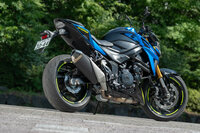 新しい排ガス規制の施行とも相まって、慣れ親しんだバイクの生産終了が次々にアナウンスされている。写真は”最後のナナハン4気筒”こと「スズキGSX-S750」。(写真:向後一宏)