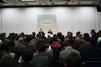 第383回:スピード! スピード!! スピード!!!緊急記者会見 ホンダの社長はなぜ今変わった?