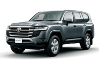 “300”のエントリーグレード「GX」の価格は510万円。こちらが破格の値づけということもあるが、“250”のどのグレードよりも安く買えることになっている(受注停止中だが)。