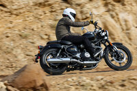 ゆったりと流しても、スポーティーに走らせても面白いバイクだった「スーパーメテオ650」。開発関係者が“ダイナミッククルーザー”と表したのも納得できる、高いパフォーマンスの持ち主だった。