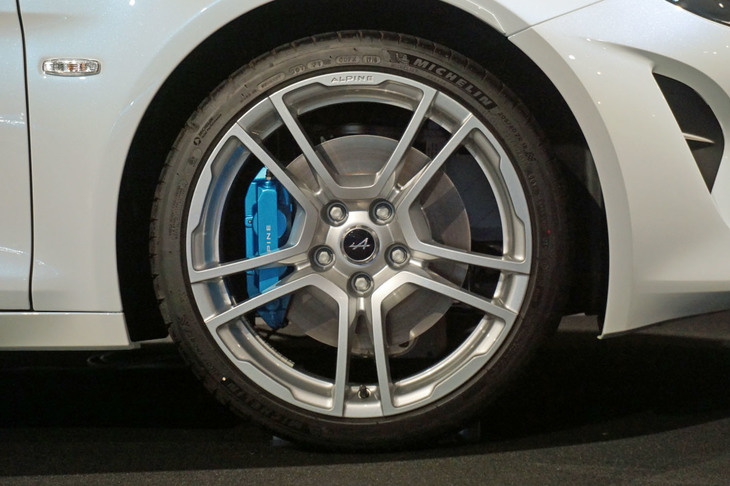 アルピーヌA110ピュア(タイヤ&ホイール)