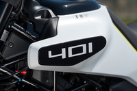 ハスクバーナ・ヴィットピレン401(6MT)/KTM 390デューク(6MT)/ハスクバーナ・スヴァルトピレン250(6MT)/トライアンフ・スピード400(6MT)【試乗記】の画像