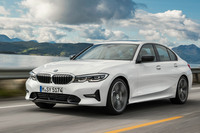 まだそんなに古いイメージのない現行型「3シリーズ」だが、その発表は2018年のパリモーターショー。デビューからすでに満6年が経過しているのだ。