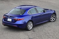 いわゆるADAS系装備で「2.0ターボ スプリント」に付いているのは衝突被害軽減ブレーキとレーンディパーチャーワーニング、ブラインドスポットモニターのみとなる。