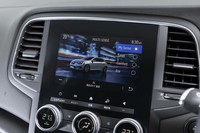 ドライブモードは4種類。ユーザーが個別に設定する「My Sense」のほか「Sport」「Comfort」「Eco」が選べる。