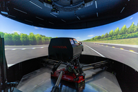 スクリーンに映像を映し出したところ。外から見ると「ふ~ん」かもしれないが、室内からの眺めのリアルさは感激するレベルだ。