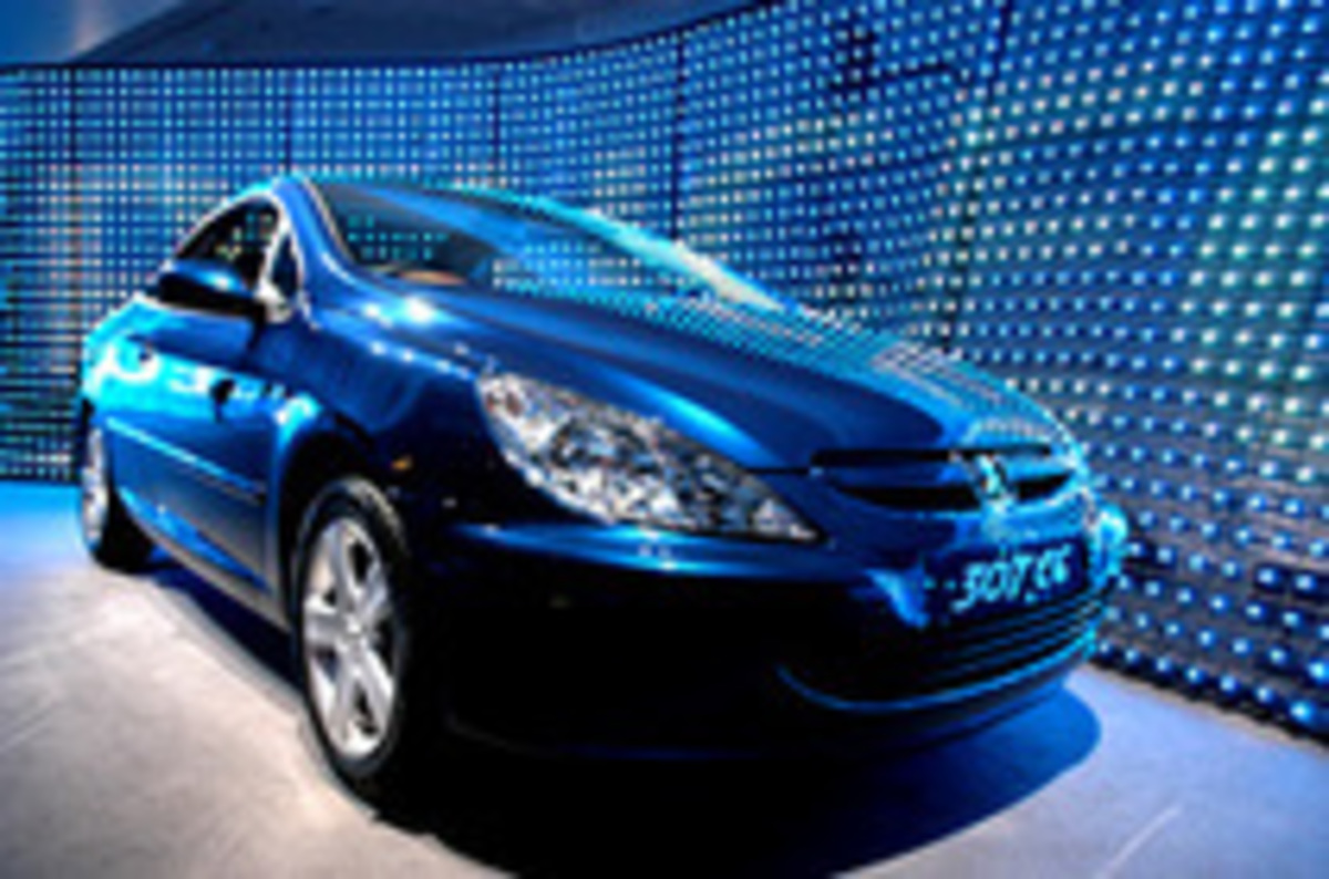 プジョー「307CC」デビュー前夜祭が開かれる 【ニュース】 - webCG