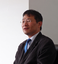 今回お話を伺った、レクサスインターナショナルの製品企画担当者、江本光輝さん。レクサスの重要な市場でもあるアメリカに2011年から2015年まで駐在した経験があり、かの地におけるクルマの使われ方は熟知しているという。