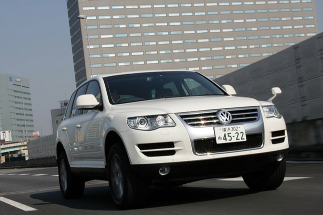 【スペック】全長×全幅×全高=4755×1930×1730mm/ホイールベース=2855mm/車重=2260kg/駆動方式=4WD/3.6リッターV6DOHC24バルブ(280ps/6200rpm、36.7kgm/2500-5000rpm)/価格=549万円(テスト車=586万8000円/レザーシート+ウッドパネル+フロントパワーシート+フロントシートヒーター+ボトルホルダー=37万8000円)