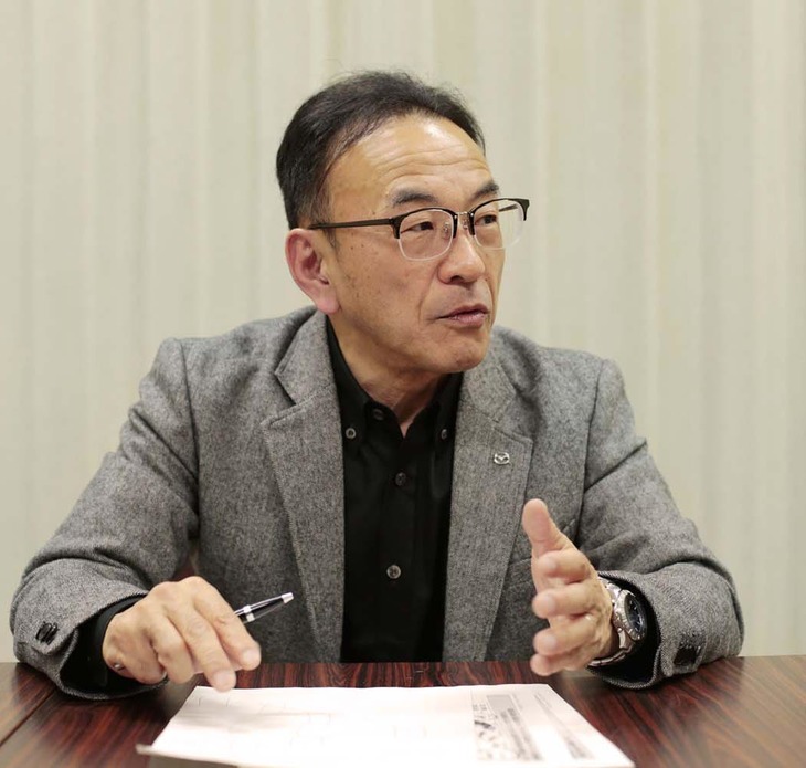 <松田健二さんプロフィール>
	1984年マツダ入社。ボディーの開発部で「ファミリア カブリオレ」や初代「ロードスター」の設計に従事。その後、初代「CX-5」や新型「マツダ3」のプラットフォーム開発に取り組むなど、一環して“車体のエキスパート”としてマツダの車両開発に携わってきた。