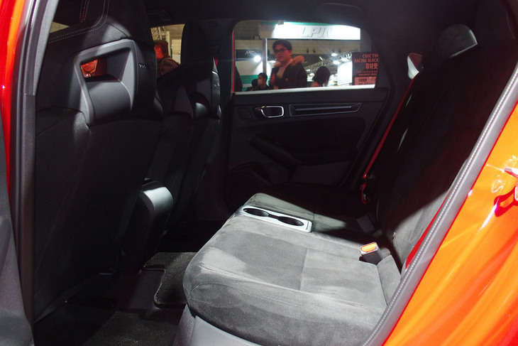 ホンダ・シビック タイプRレーシングブラックパッケージ