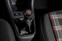 「up! GTI」のトランスミッションは6段MTのみ。標準車に設定される5段シングルクラッチATは用意されていない。