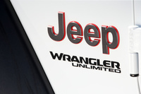 1941年に登場した軍用車「ウィリスMB」を“祖先”とするジープの本格クロスカントリーモデル「ラングラー」。「JL」と呼ばれる新型は、2017年のロサンゼルスモーターショーで発表された。