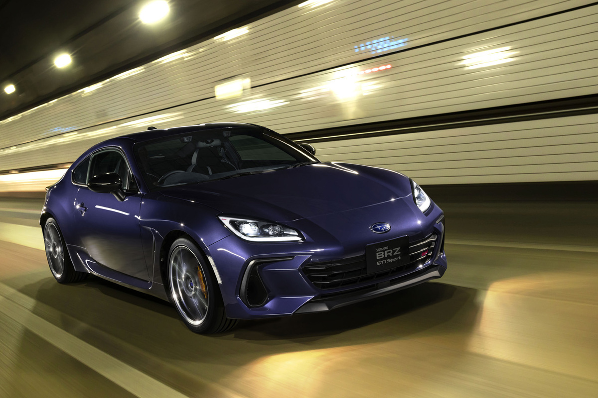 市販予定の限定車「スバルBRZ STI Sportパープルエディション」を初
