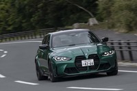 試乗車のボディーカラーは「アイル・オブ・マン・グリーン(マン島の緑)」。他にも「ポルティマオ・ブルー」や「サンパウロ・イエロー」などモータースポーツを想起させる地名と組み合わせたカラーが用意される。