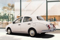 ボディーカラーは専用色の「カフェラテ」を採用。