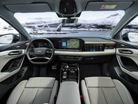 アウディが「Q6 e-tron」シリーズのラインナップ拡大 新プラットフォーム初の後輪駆動車を追加の画像
