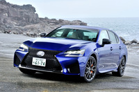 レクサスGS F
	ボディーサイズ:全長×全幅×全高=4915×1855×1440mm/ホイールベース:2850mm/車重:1830kg/駆動方式:FR/エンジン:5リッターV8 DOHC 32バルブ/トランスミッション:8段AT/最高出力:477ps(351kW)/7100rpm/最大トルク:54.0kgm(530Nm)/4800-5600rpm/タイヤ:(前)255/35ZR19 (後)275/35ZR19/車両本体価格:1100万円