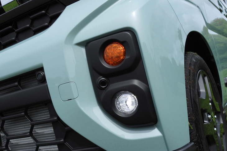 スズキ・スペーシア ギア ハイブリッドXZターボ(フォグランプ)