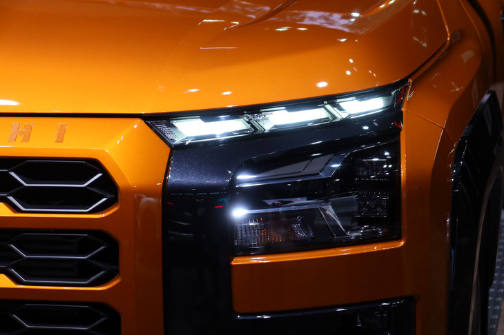 三菱トライトン