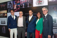 写真左から、イタリア インディペンデント ジャパン田中啓介社長、フィアット クライスラー ジャパン ポンタス・ヘグストロム社長、イタリア インディペンデント ジョバンニ・アッコンジャジョーコ常務取締役、フィアット クライスラー ジャパン ティツィアナ・アランプレセ マーケティングディレクター、イタリア インディペンデント アンドレア・テッシトーレCEO。