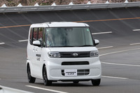 軽ハイトワゴン専用となる「プロクセスLuKII」は、「トランパスLuK」の後継モデルとして2025年2月12日に発表された。同年3月から順次販売を開始している。