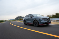 「アリアNISMO」は持ち込み登録のためモード燃費は算出されていないが、パワーアップ分の消費エネルギー量を空力性能の強化である程度相殺することで、一充電走行距離をベースモデルから1割程度の落ち込みに抑えたという。