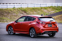 Cセグメントに属するスバルの基幹モデル「インプレッサ」。新型はボディー形状が5ドアハッチバックの1タイプとされた。