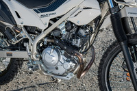 排気量232ccの空冷単気筒エンジンは、アイドリング付近の回転数でも粘り強さを発揮。シンプルな構造による信頼性の高さも自慢だ。