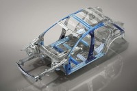 ダンパーやタイヤの機能を最大限に発揮できるように開発された「CX-30」の骨格構造。路面から伝わるエネルギーを特定の部位に集中し吸収させる減衰構造により、車重を増やすことなく振動を低減させたという。