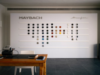 メルセデス・ベンツのビスポークプログラム「MANUFAKTUR」を利用すれば、50色以上のボディーカラーから好みの色を選択できる。