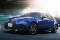 レクサスIS300h“I Blue”