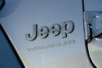 ジープ・ラングラー アンリミテッド スポーツ(4WD/8AT)【試乗記】の画像