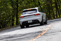 数あるSUVのなかでも、機敏な走りが身上の「ポルシェ・マカン」。今回の試乗車はエアサスペンション装着車だったが、「マカンT」のキャラクターを思うと、スチールスプリングのほうが合っているかもしれない。