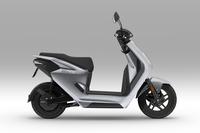 ホンダが「EM1 e:」を2023年8月に発売 脱着式バッテリーを使った電動スクーターの画像