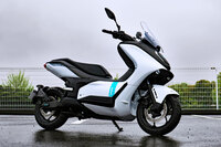 第684回:電動バイク普及の第一歩となるか!? 「ヤマハE01」に込められたメーカーの本気