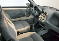 フィアットブランドのエントリーモデルとは思えぬしゃれたインテリア。