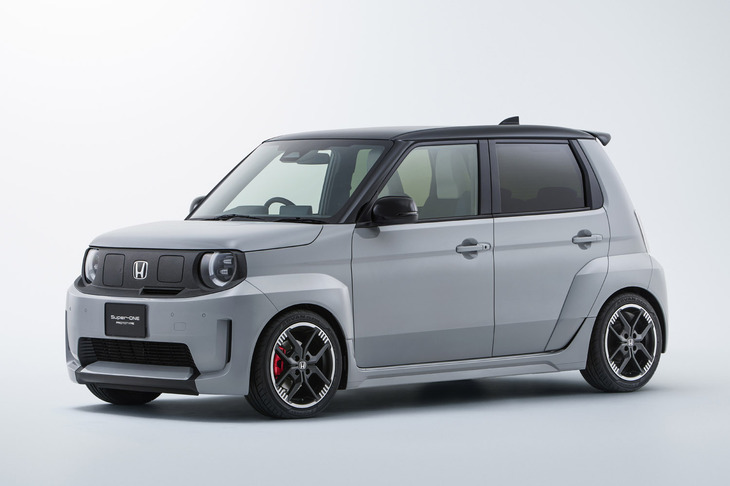 ホンダが発表した新型電気自動車「スーパーONE プロトタイプ」。量産モデルの発売は2026年に予定されている。