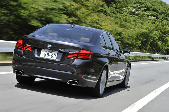【スペック】全長×全幅×全高=4910×1860×1475mm/ホイールベース=2970mm/車重=1960kg/駆動方式=FR/4.4リッターV8DOHC32バルブターボ(407ps/5500-6400rpm、61.2kgm/1750-4500rpm)/価格=1040万円(テスト車=1171万4000円)