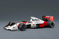 「マクラーレン・ホンダMP4/5B」は、1990年のチャンピオンマシン。アイルトン・セナとゲルハルト・ベルガーのコンビで、16戦中ポールポジション12回、優勝6回を達成している。この年の日本GPでは、タイトルを争うセナと、フェラーリを駆るアラン・プロストが鈴鹿の1コーナーで接触、セナがチャンピオンとなった、あの因縁のマシンである。こうした歴史に残る名車を動態保存しているのもホンダならではだ。