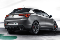 点灯状態の写真が手元にないので広報画像で失敬。「ジュリエッタ」のテールランプは、このように「の」の字に光るのだ。