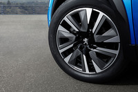 特別仕様車「プジョー2008 GTドライブエディション」発売 18インチホイールを標準装備の画像