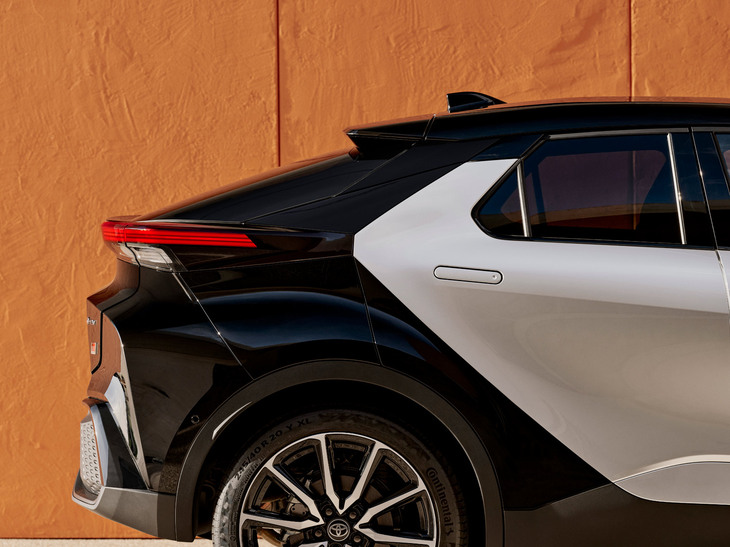 新型トヨタC-HR(エクステリア)