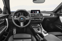 「2シリーズ クーペ」のインテリア。