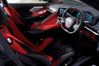 「3LZ」とは「Z06」で選べる最上級のグレードで、カーボン製のステアリングホイールや、レザーとマイクロファイバーで仕立てられたインテリアなどを特徴とする。