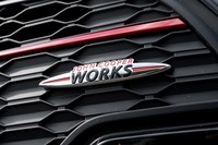 MINIジョンクーパーワークス(FF/8AT)【試乗記】の画像