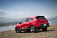 「カジャー」は2015年のジュネーブショーで発表された、Cセグメントに属するルノーのコンパクトSUVである。