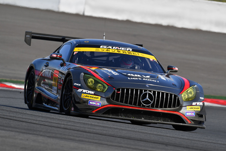 GT300クラスの2番手は、No.11 GAINER TANAX AMG GT3(平中克幸/ビヨン・ビルドハイム)。